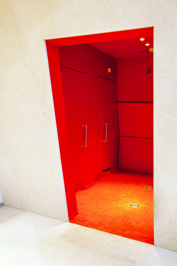 The Tower has been re-painted several times since the initial construction. The original colour during creation “Venetian Red”, was a bright red. In 2014, with the remodelling focused mainly on the first floor, Venetian Red was used as the central theme of the project. According to the architect Alain Moatti, the choice of Roca was backed up by the values of design, technology and quality, as well as by the high resistance of Roca products which make them ideal for installation in public spaces with a high influx of visitors.1