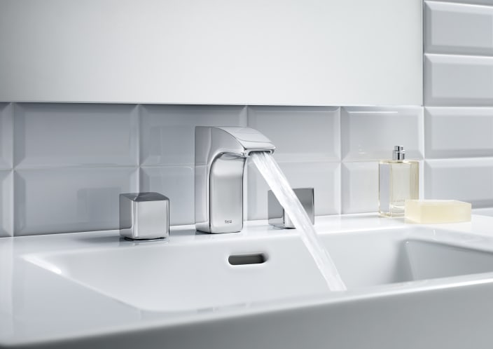 Thesis Brassware collections Roca