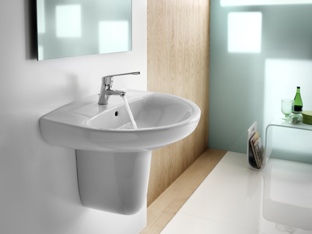 Victoria Brassware collections Roca1