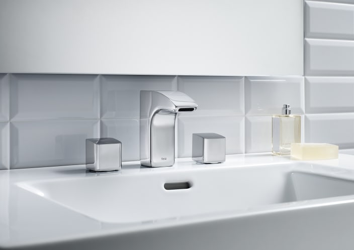 Thesis Brassware collections Roca