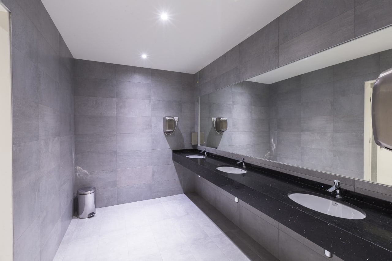 It was with this philosophy that the discreet under countertop basins Neo Selene were selected, as well as the efficiency of the Instant self-closing faucets. The refurbishment was completed with the versatile Meridian WCs and the accessories from the Access collection, fundamental to facilitate access to the bathroom to people with reduced mobility. Equipping one of Barcelona’s most visited cultural infrastructures requires assuring the best service and maximum durability and efficiency. The combination of bathroom solutions with elegant designs such as under countertop basins is proof of the attention to detail in a project destined to provide service to one of the most emblematic buildings in Barcelona.