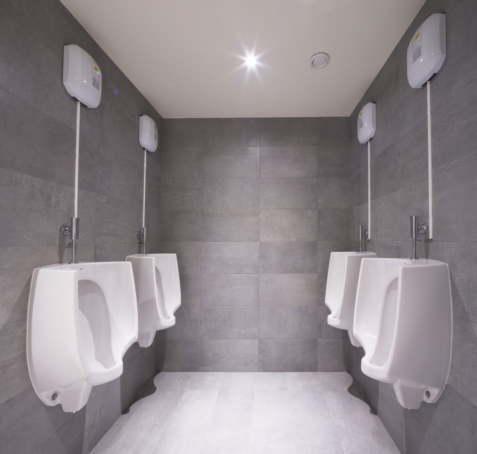 It was with this philosophy that the discreet under countertop basins Neo Selene were selected, as well as the efficiency of the Instant self-closing faucets. The refurbishment was completed with the versatile Meridian WCs and the accessories from the Access collection, fundamental to facilitate access to the bathroom to people with reduced mobility. Equipping one of Barcelona’s most visited cultural infrastructures requires assuring the best service and maximum durability and efficiency. The combination of bathroom solutions with elegant designs such as under countertop basins is proof of the attention to detail in a project destined to provide service to one of the most emblematic buildings in Barcelona.2