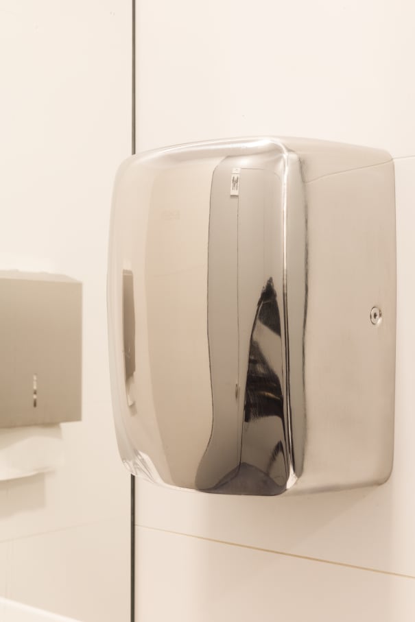 To update the bathrooms for contemporary demands while adhering to the integrity of the building, the products selected need to convey the modern ideals of its architecture and be accessible and inclusive. The linear and structural design of the wall-hung basins and the soft curves and stacked volumes of the Roca Rimless® wall-hung WC evoke timeless simplicity and the modernist ideals of Sert’s building. To accommodate all users, the Access collection was another essential product added into the bathrooms, including the Access WC seat and cover, comfort tilting mirror, grab bars and folding shower seat. The inclusion of public wall-mounted towel dispensers and waste bins enhanced the functionality of the space.13
