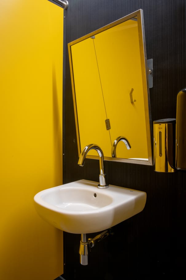 Roca’s partnership with DHub is an example of a harmonious blend of form and function. Its bathroom products, including the stylish and efficient Foro basins, Loft E faucets and Meridian basins, are seamlessly integrated into the Hub’s modern spaces, designed by MBM Arquitectes. This collaboration emphasises sustainability, accessibility and design integrity, demonstrating how innovative design can improve everyday life while contributing to a sustainable and inclusive environment.2