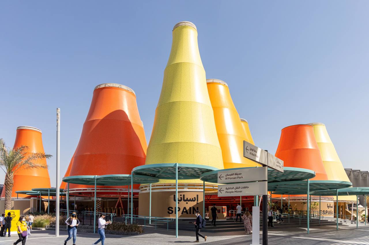 The pavilion at Expo 2020 combined bold, colourful design with innovation and sustainability, showcasing Roca’s advanced bathroom solutions. Vibrant cones provided functional cooling, while Roca’s Inspira and Beyond WCs complemented the pavilion’s flowing forms and sustainability goals with water-saving technology. Inside, Inspira basins, Luna and Iridia mirrors, and Wing urinal partitions echoed the pavilion’s playful yet sophisticated aesthetic. Products like the EP1 electronic dual flush plate and Avant self-closing faucet highlighted Roca’s commitment to water efficiency, blending seamlessly with the pavilion’s circular economy principles and human-centric design philosophy.3