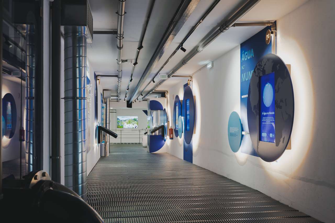 Key to this initiative is the award-winning W+W, an ingenious combination of washbasin and toilet that reduces water consumption by up to 25%. Incorporated into the design is the Single Pro faucet, which features an advanced cartridge that minimises water consumption and reduces CO2 emissions, exemplifying Roca's integration of technology and environmental responsibility. Roca's Proton urinals add to the efficiency with their minimalist design and a touchless flushing system that uses just 0.5 litres per flush. Combined with The Gap wall-hung toilets and PL1 dual flush plates, Roca delivers a seamless blend of functionality and style for public spaces. The Gap Round over countertop basins further enhance the overall aesthetic of the museum’s toilets. Extending its sustainability beyond the toilets, the museum also engages visitors with interactive exhibits that promote environmental awareness and encourage water-saving habits.1