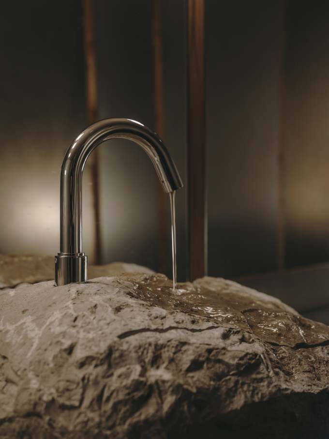 Carulla’s design for the property’s restaurant, Esperit Roca, embraces soft, muted earth-tones with concrete walls, stone accents and warm lighting to create a space that evokes an understated sophistication and a welcoming atmosphere. In the bathrooms, they selected the Tura Roca Rimless® wall-hung WC, designed by Carulla, for a cohesive aesthetic. Like the restaurant itself, the sculptural design of the WC is inspired by the Mediterranean landscape of the region. They also selected the Loft electronic mixer, which integrates naturally into a rough-hewn stone basin. The almost industrial form of the faucet complements the rawness of the stone and darkened space, while the electronic technology provides water efficiency and simplicity.