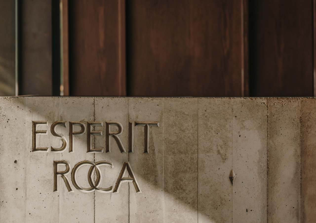 Carulla’s design for the property’s restaurant, Esperit Roca, embraces soft, muted earth-tones with concrete walls, stone accents and warm lighting to create a space that evokes an understated sophistication and a welcoming atmosphere. In the bathrooms, they selected the Tura Roca Rimless® wall-hung WC, designed by Carulla, for a cohesive aesthetic. Like the restaurant itself, the sculptural design of the WC is inspired by the Mediterranean landscape of the region. They also selected the Loft electronic mixer, which integrates naturally into a rough-hewn stone basin. The almost industrial form of the faucet complements the rawness of the stone and darkened space, while the electronic technology provides water efficiency and simplicity.6