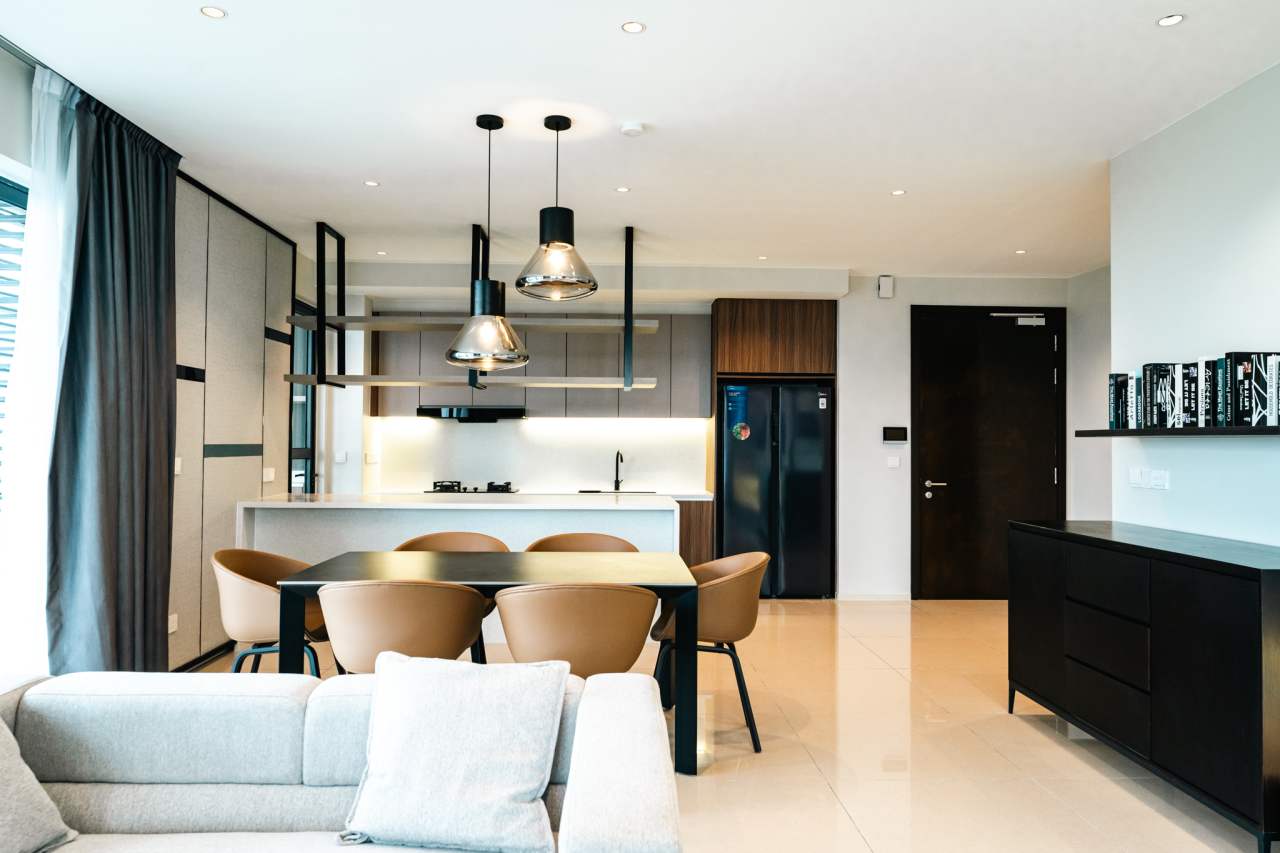 The Roca products featured in the bathrooms and kitchens of all residences perfectly complement the Tower’s affluent style. The elegant shape of the Roca WC collections including the Nexo, Meridian-N wall-hung WC and the Gap wall-hung WC, with soft-closing seat and cover, were the ideal solution in the bathroom spaces. To create a luxurious shower experience, Roca provided the round Rainsense overhead shower and the Stella hand-shower, with some residences featuring the voluminous Virginia bath. Sophisticated design elements including over countertop basins including the Inspira Fineceramic® and the Roca Bol basin further enhanced the interior design of every home.31