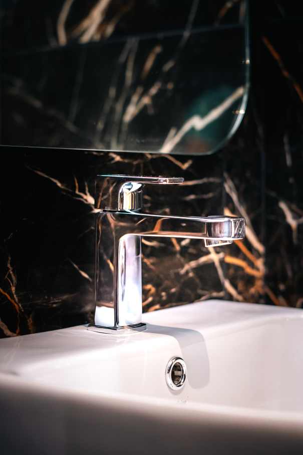 The Roca products featured in the bathrooms and kitchens of all residences perfectly complement the Tower’s affluent style. The elegant shape of the Roca WC collections including the Nexo, Meridian-N wall-hung WC and the Gap wall-hung WC, with soft-closing seat and cover, were the ideal solution in the bathroom spaces. To create a luxurious shower experience, Roca provided the round Rainsense overhead shower and the Stella hand-shower, with some residences featuring the voluminous Virginia bath. Sophisticated design elements including over countertop basins including the Inspira Fineceramic® and the Roca Bol basin further enhanced the interior design of every home.