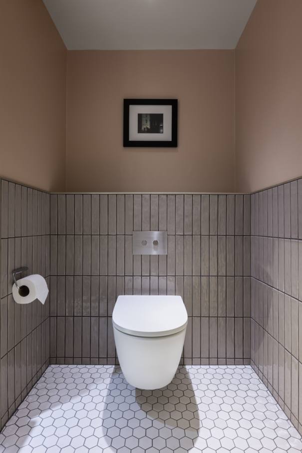 The Ona wall-hung Roca Rimless® toilet and Fineceramic® basin were chosen for their functional design and innovative technology. The toilet enhances hygiene and space efficiency, while the Fineceramic® basin offers durability and sophisticated design. The Pyros Stonex® shower tray with its ultra-thin profile and discreet linear drain contributes to the neat aesthetic. This partnership exemplifies how thoughtful design and cutting-edge technology can enhance historic spaces, creating a timeless synergy between Victorian elegance and contemporary comfort.10