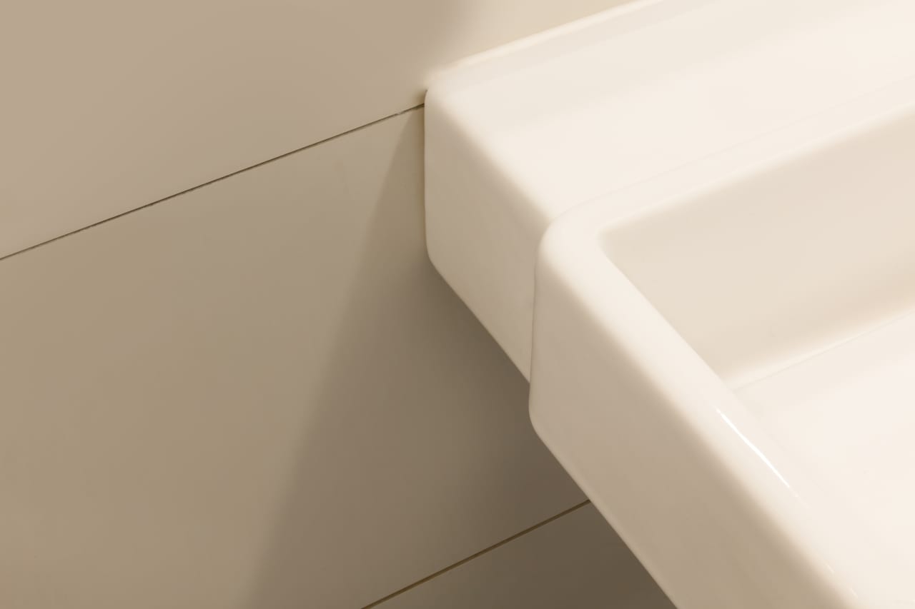 To update the bathrooms for contemporary demands while adhering to the integrity of the building, the products selected need to convey the modern ideals of its architecture and be accessible and inclusive. The linear and structural design of the wall-hung basins and the soft curves and stacked volumes of the Roca Rimless® wall-hung WC evoke timeless simplicity and the modernist ideals of Sert’s building. To accommodate all users, the Access collection was another essential product added into the bathrooms, including the Access WC seat and cover, comfort tilting mirror, grab bars and folding shower seat. The inclusion of public wall-mounted towel dispensers and waste bins enhanced the functionality of the space.14